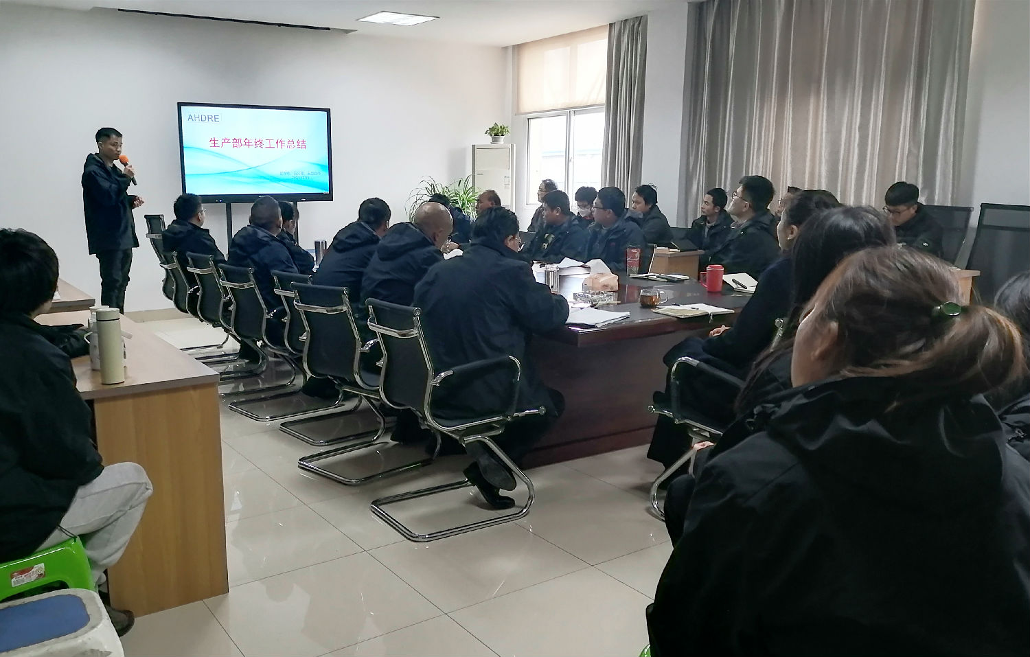 生產(chǎn)部.jpg 生產(chǎn)部.jpg