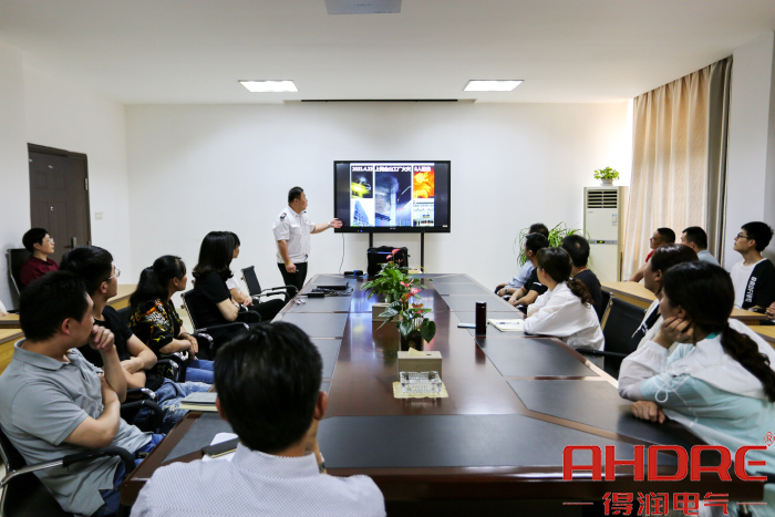 案例講解.jpg 案例講解.jpg