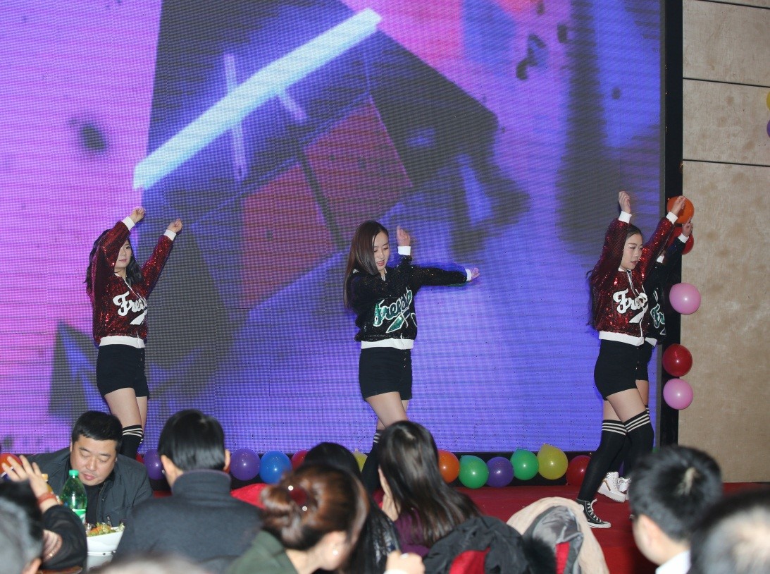 安徽得潤(rùn)電氣2016迎新晚會(huì)(www.kaiquanf.cn)全國(guó)統(tǒng)一客服熱線:400-0551-777 安徽得潤(rùn)電氣2016迎新晚會(huì)(www.kaiquanf.cn)全國(guó)統(tǒng)一客服熱線:400-0551-777