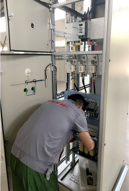 得潤電氣 開關(guān)柜廠家 電話:400-0551-777 qq:3176885416 得潤電氣 開關(guān)柜廠家 電話:400-0551-777 qq:3176885416