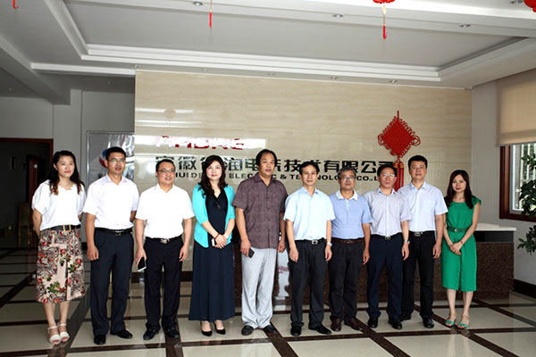 湖南省工商聯(lián)副主席吳曙光到得潤電氣參觀考察 湖南省工商聯(lián)副主席吳曙光到得潤電氣參觀考察