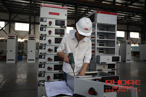 安徽得潤電氣 高低壓開關(guān)柜 無功補償裝置 聯(lián)系電話:400-0551-777 qq:3176885416 安徽得潤電氣 高低壓開關(guān)柜 無功補償裝置 聯(lián)系電話:400-0551-777 qq:3176885416