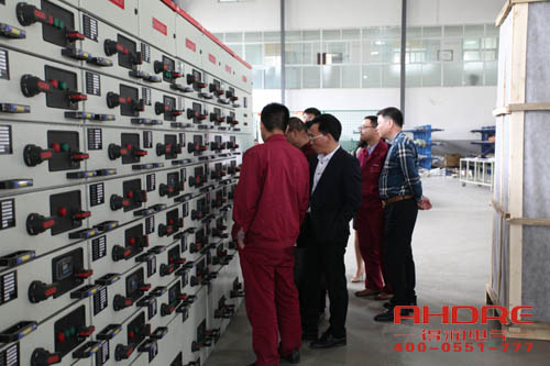 得潤(rùn)電氣 低壓開關(guān)柜 無功補(bǔ)償 聯(lián)系電話:400-0551-777 qq:3176884516 得潤(rùn)電氣 低壓開關(guān)柜 無功補(bǔ)償 聯(lián)系電話:400-0551-777 qq:3176884516