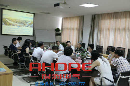 安徽得潤電氣 專注開關柜、配電柜30年 聯系電話400-0551-777 qq：3176885416