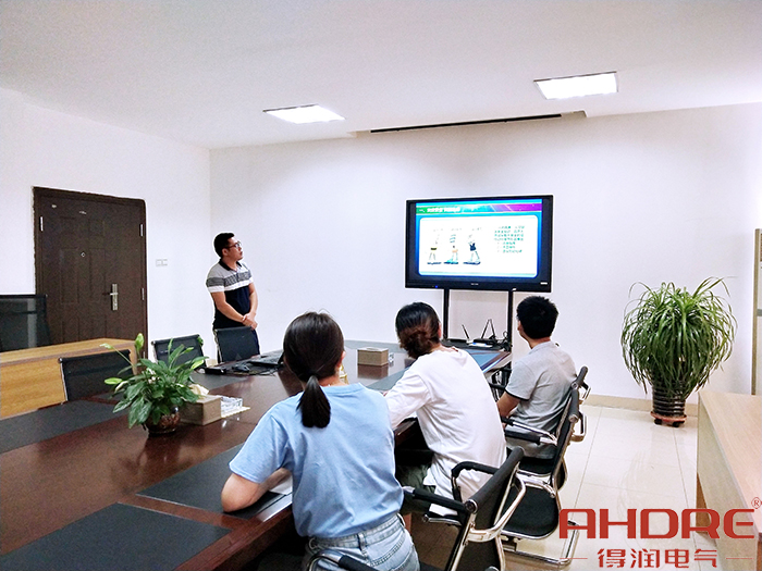 安全教育培訓活動1.jpg 安全教育培訓活動1.jpg