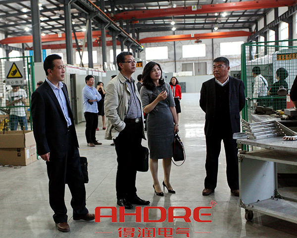 得潤電氣 配電柜生產廠家 咨詢熱線:4000551777 得潤電氣 配電柜生產廠家 咨詢熱線:4000551777