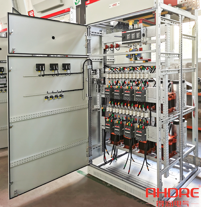 低壓電容柜正面結構圖.jpg 低壓電容柜正面結構圖.jpg