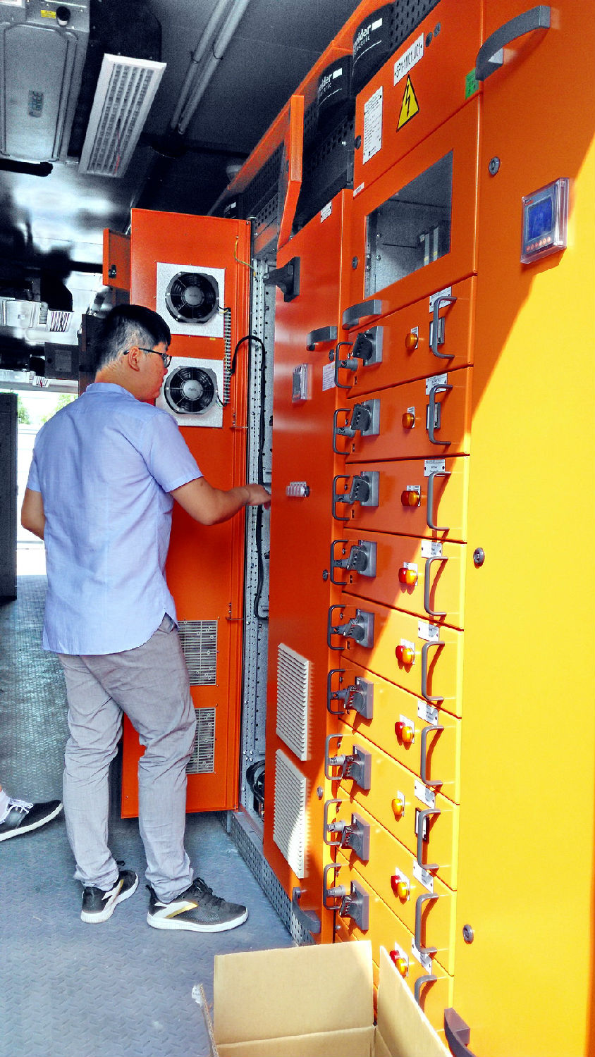 施耐德智能低壓開(kāi)關(guān)柜blokset 400-128-7988 施耐德智能低壓開(kāi)關(guān)柜blokset 400-128-7988