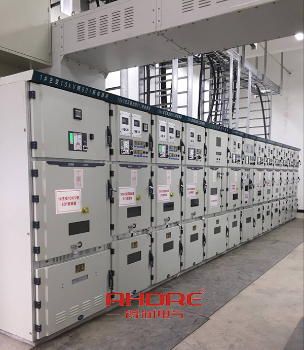 得潤電氣KYN28A-12中置式開關(guān)柜 咨詢熱線:4000551777 得潤電氣KYN28A-12中置式開關(guān)柜 咨詢熱線:4000551777